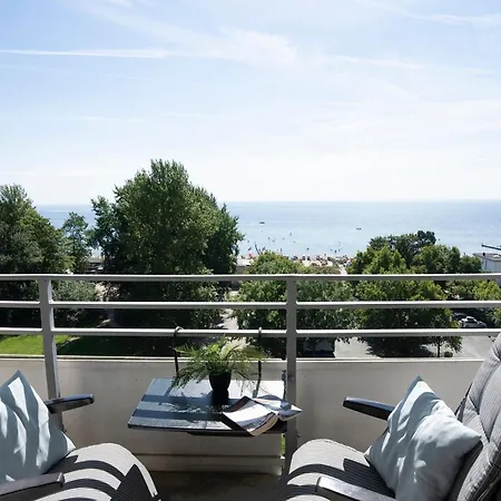 Strandappartements Am Leuchtturmweg Moewe Апартаменты *